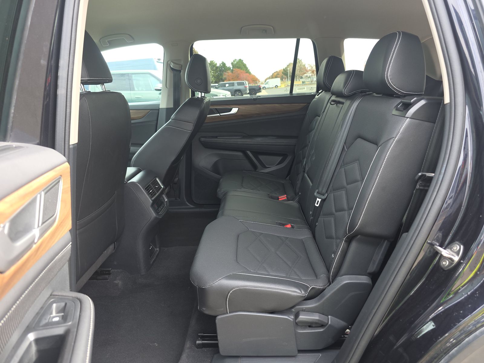 2025 Volkswagen Atlas 2.0T SE AWD