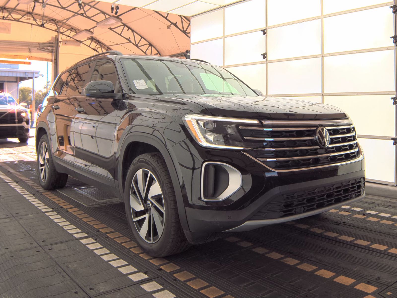 2025 Volkswagen Atlas 2.0T SE FWD