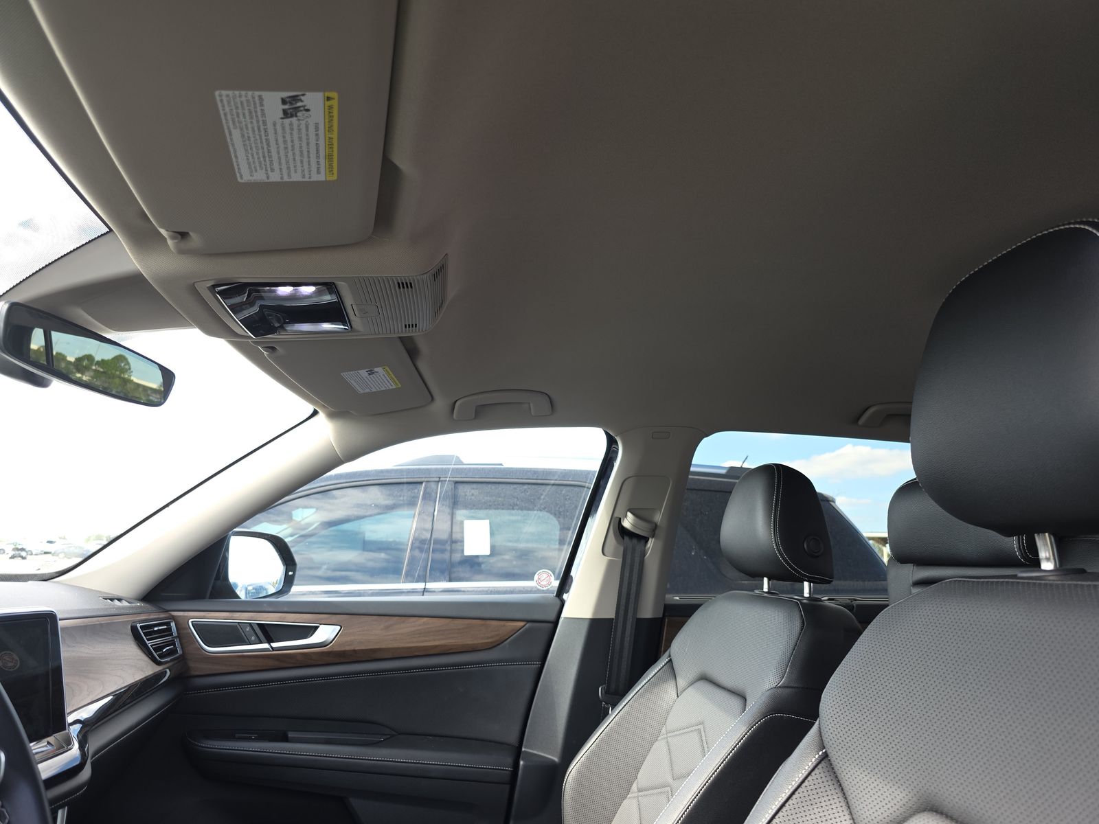 2025 Volkswagen Atlas 2.0T SE FWD