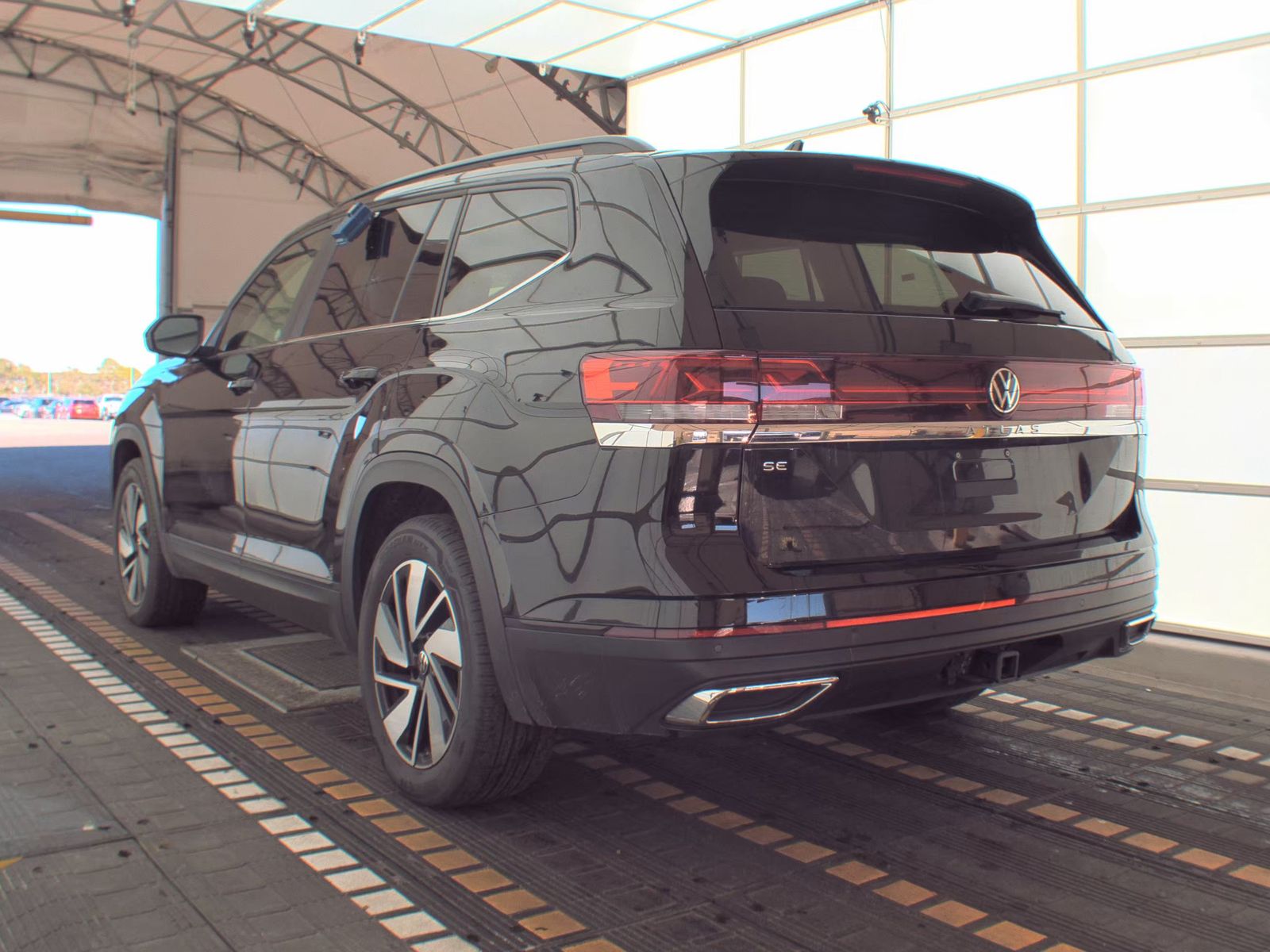 2025 Volkswagen Atlas 2.0T SE FWD