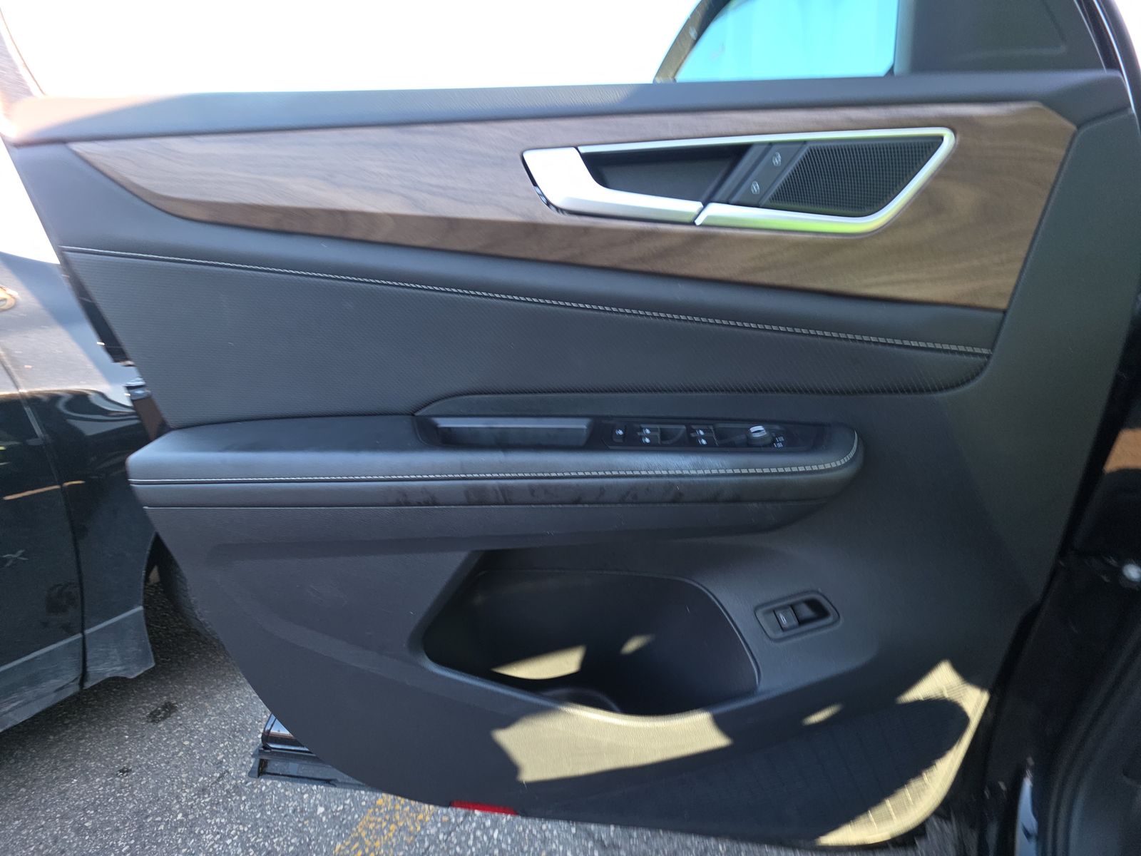 2025 Volkswagen Atlas 2.0T SE FWD