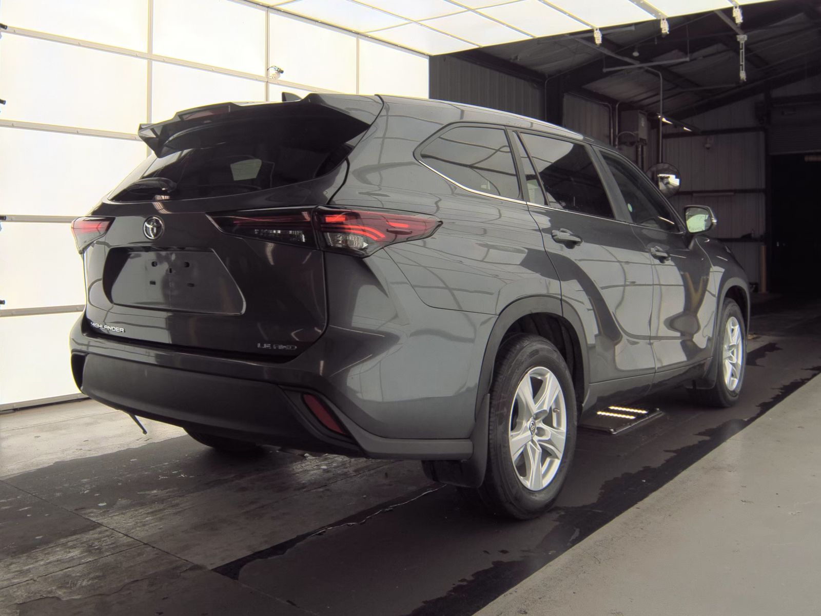 2024 Toyota Highlander LE AWD