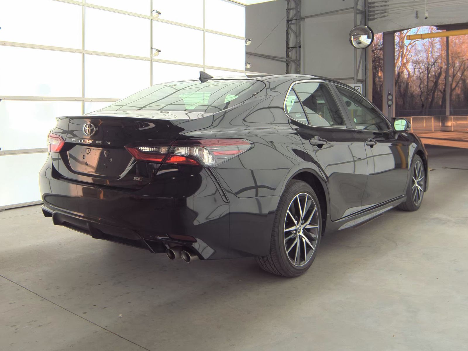 2024 Toyota Camry SE FWD