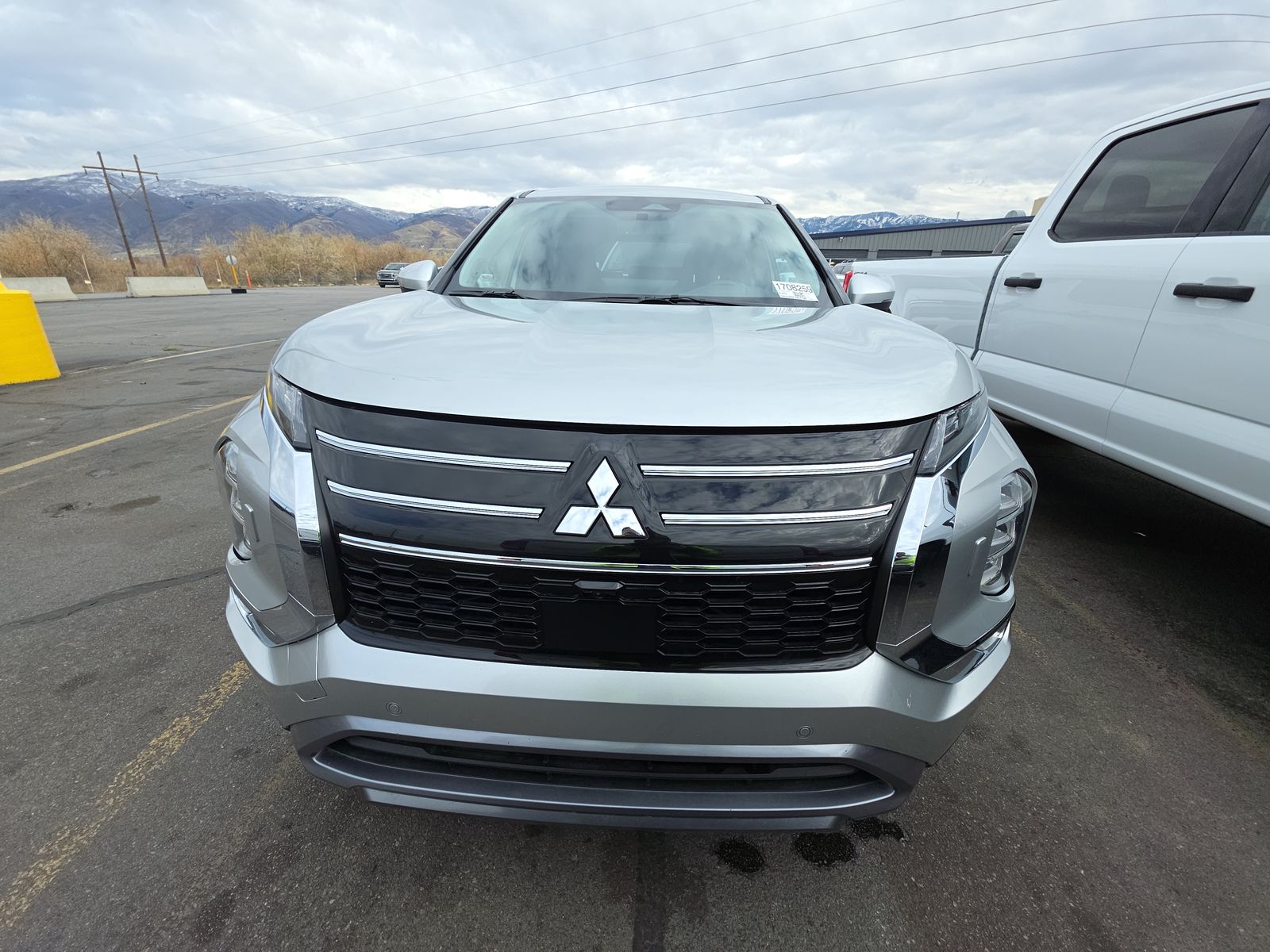 2025 Mitsubishi Outlander SE AWD