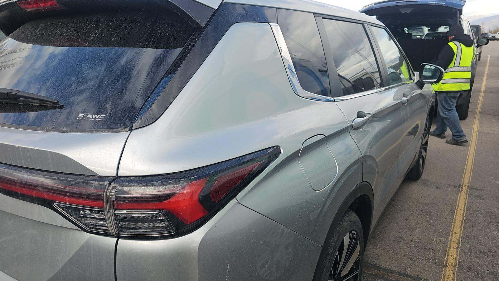 2025 Mitsubishi Outlander SE AWD