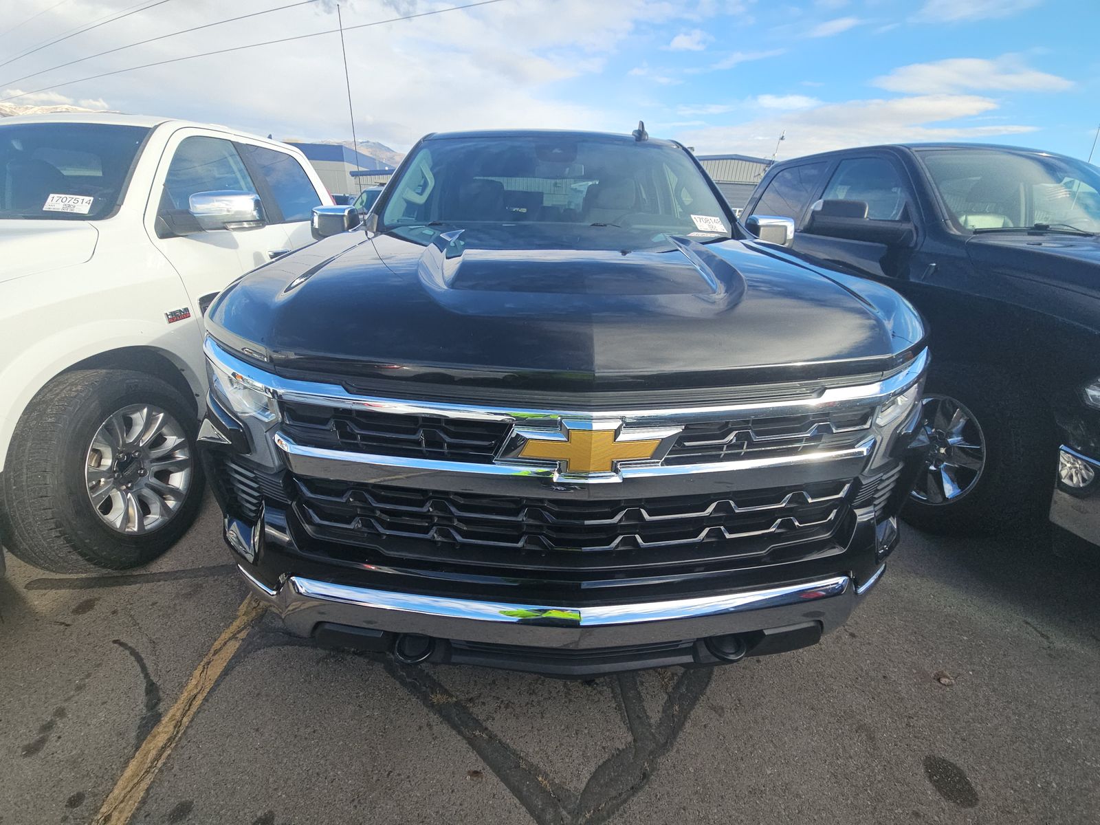 2024 Chevrolet Silverado 1500 LT AWD