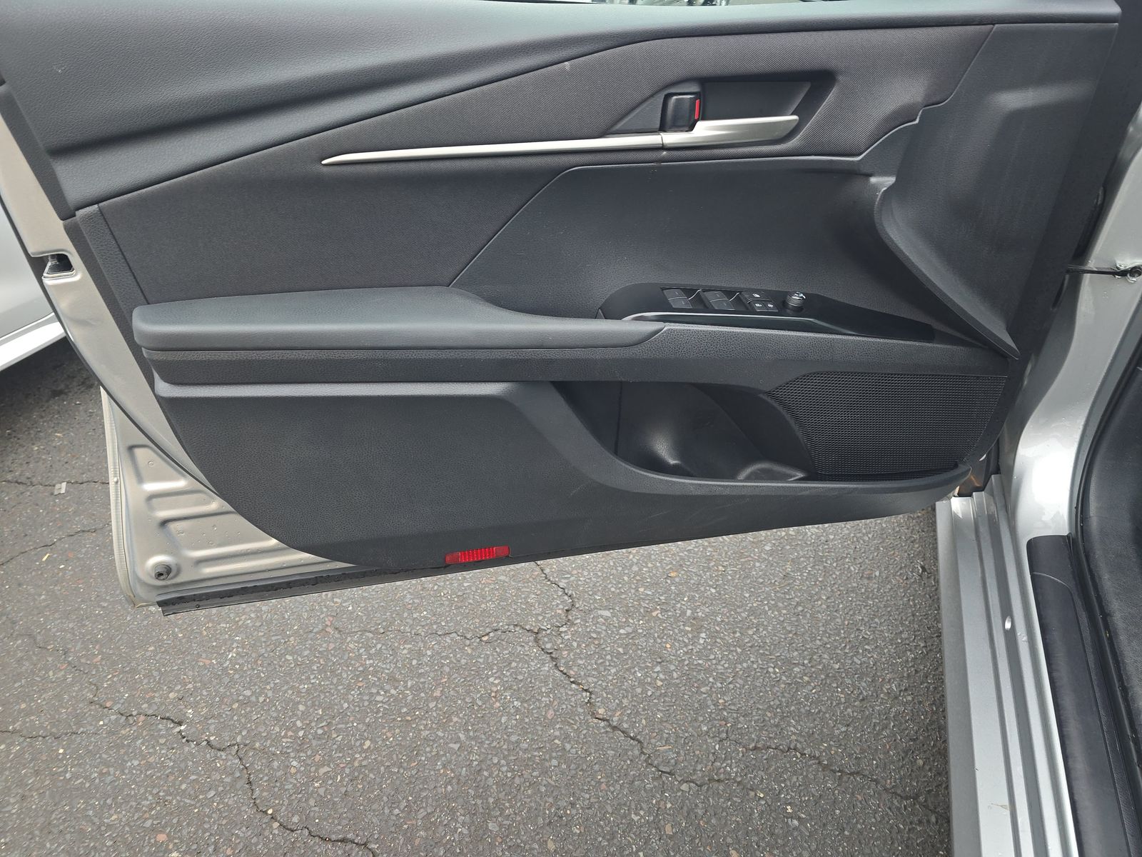 2025 Toyota Camry LE FWD