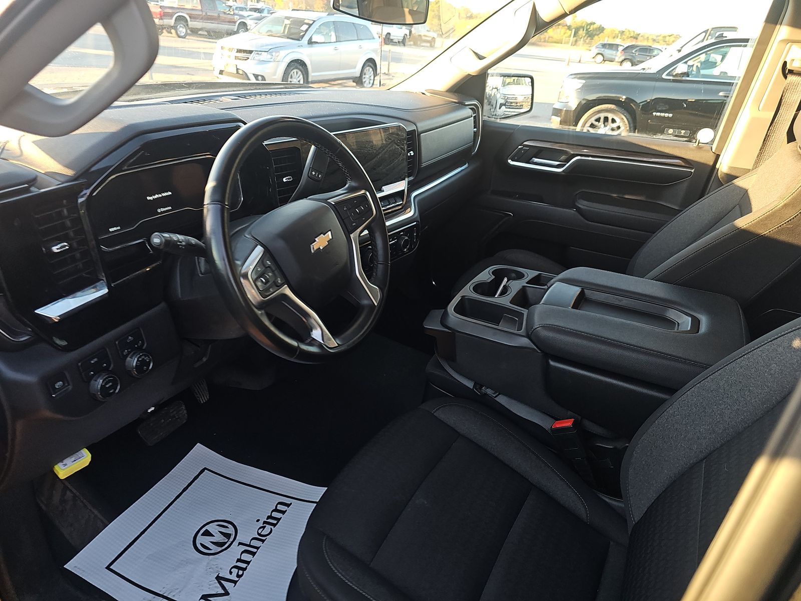 2023 Chevrolet Silverado 1500 LT AWD