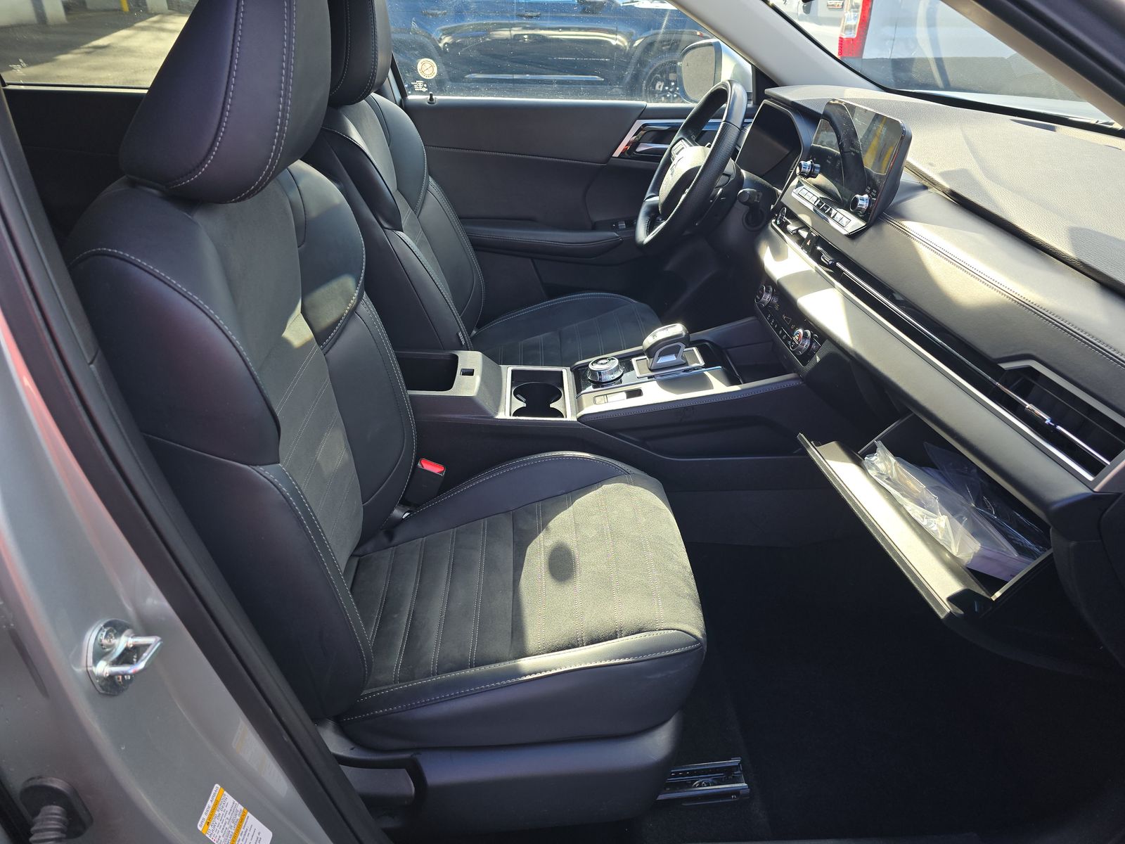 2024 Mitsubishi Outlander SE Black Edition AWD