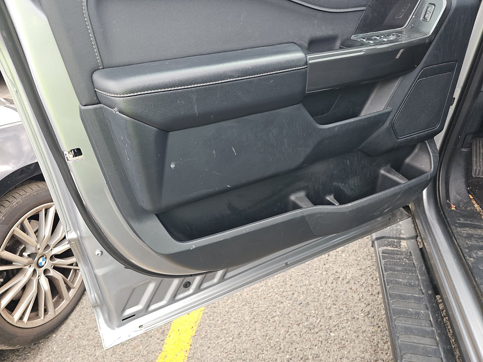 2023 Ford F-150 XLT RWD