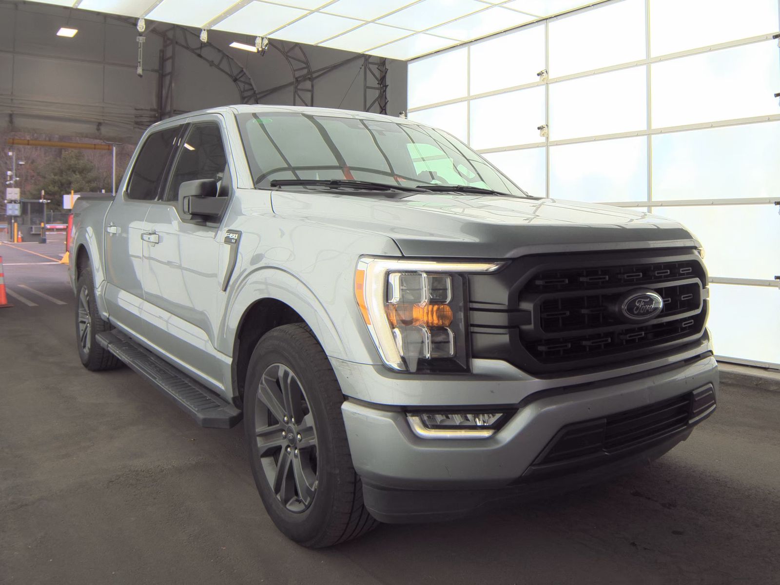 2023 Ford F-150 XLT RWD