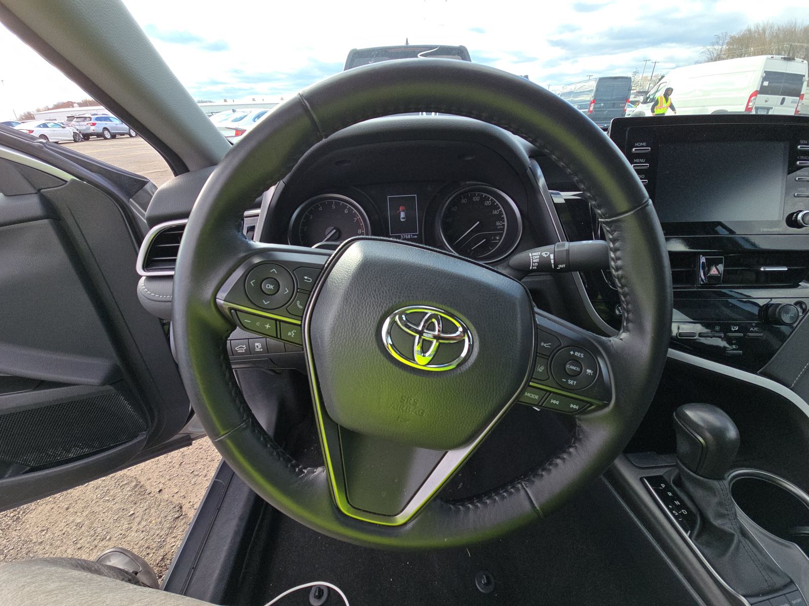 2024 Toyota Camry SE FWD