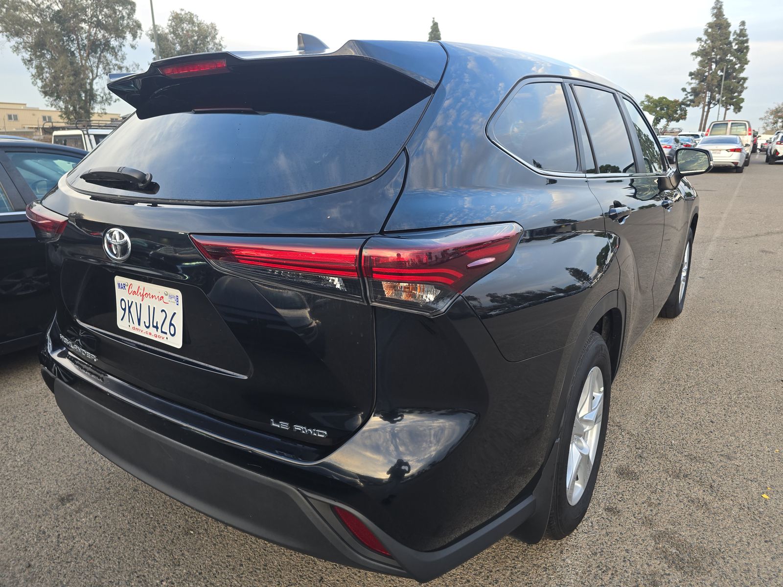 2024 Toyota Highlander LE AWD