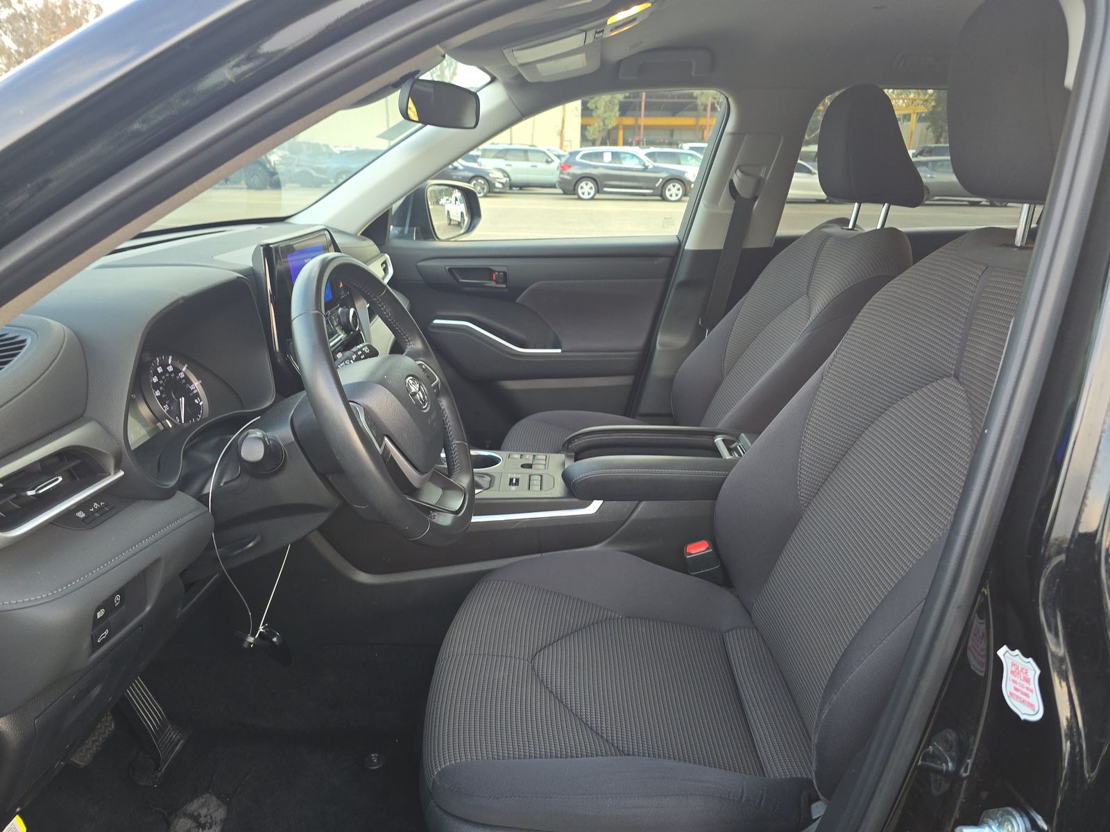 2024 Toyota Highlander LE AWD