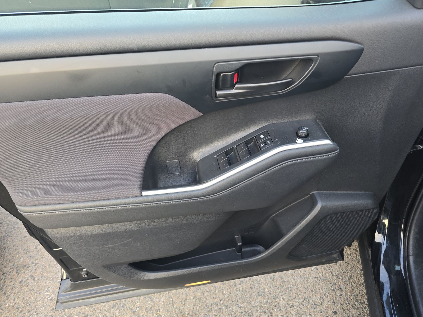 2024 Toyota Highlander LE AWD