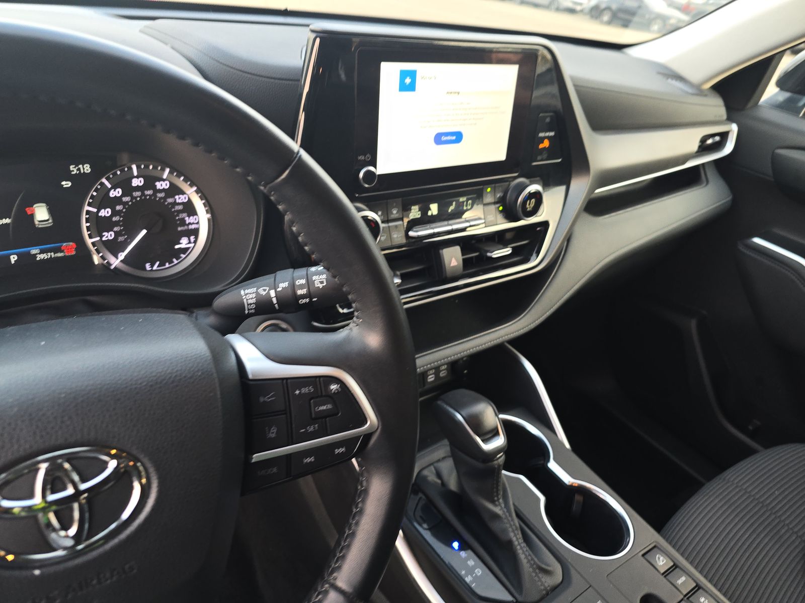 2024 Toyota Highlander LE AWD