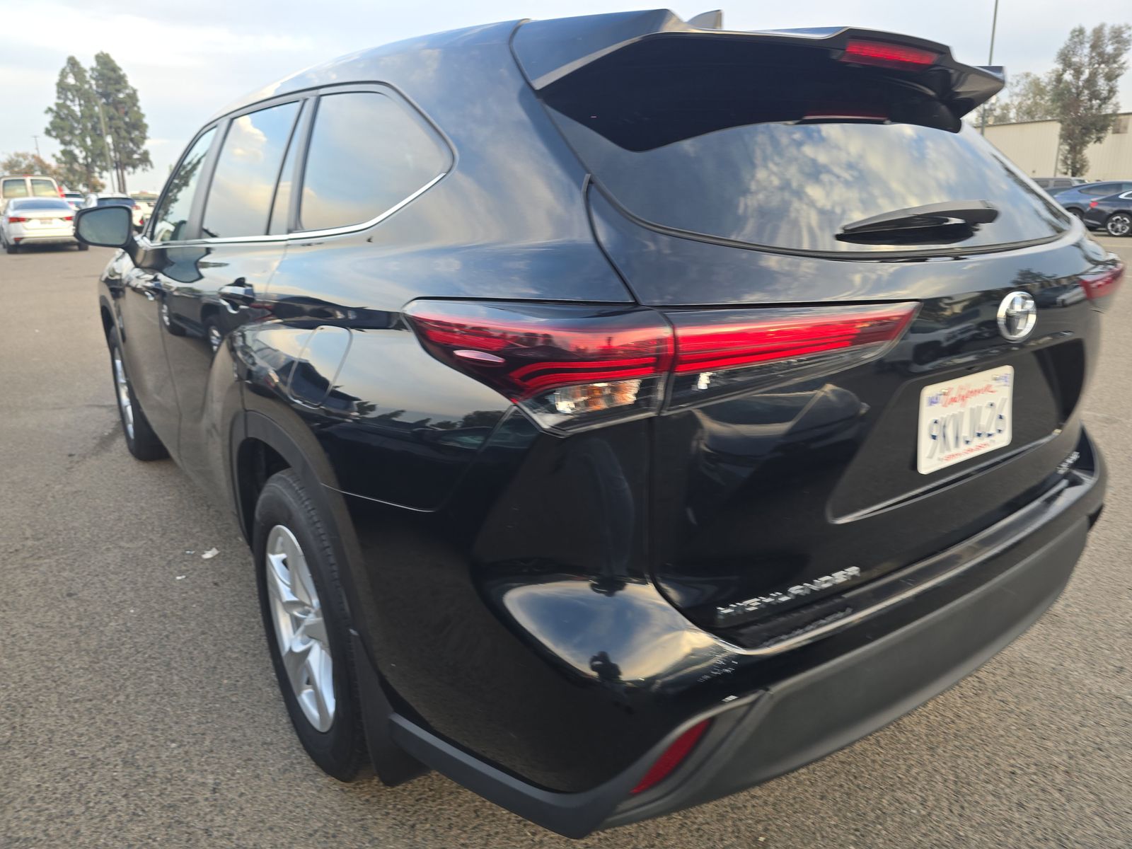 2024 Toyota Highlander LE AWD