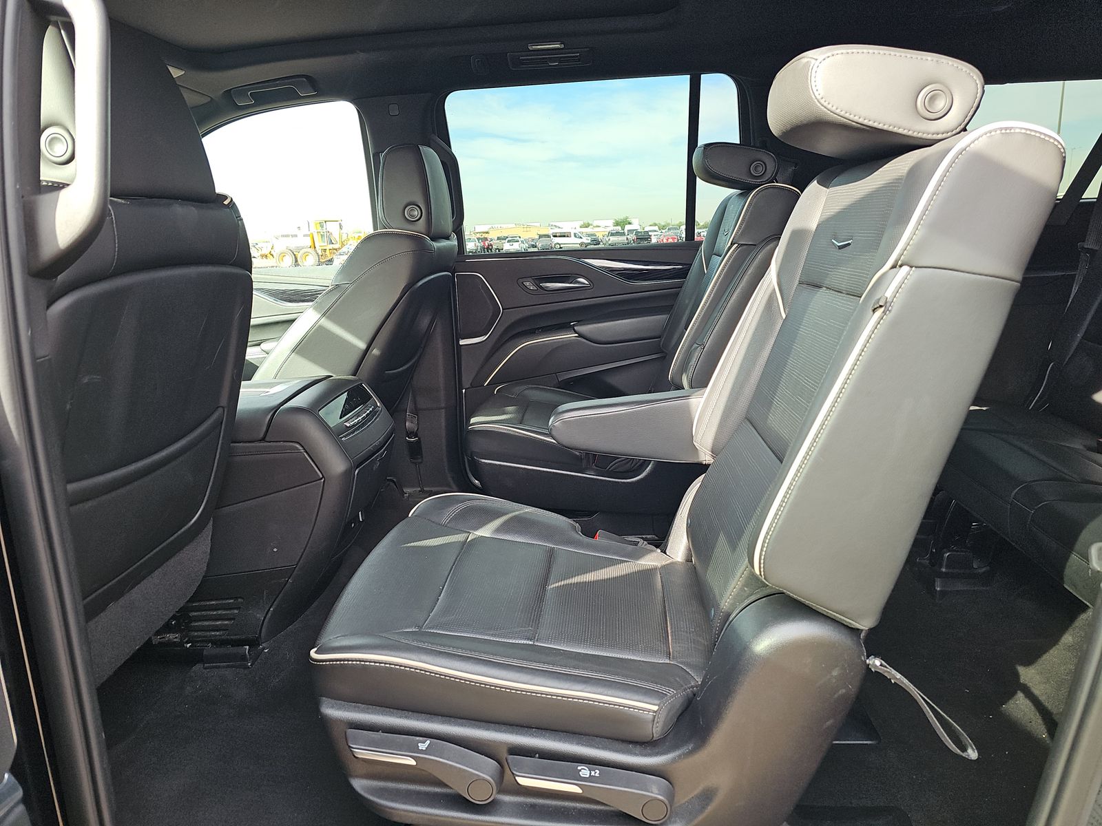 2023 Cadillac Escalade ESV Sport AWD