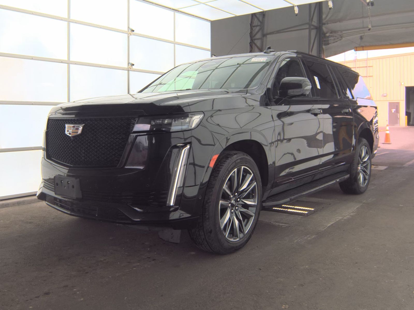 2023 Cadillac Escalade ESV Sport AWD