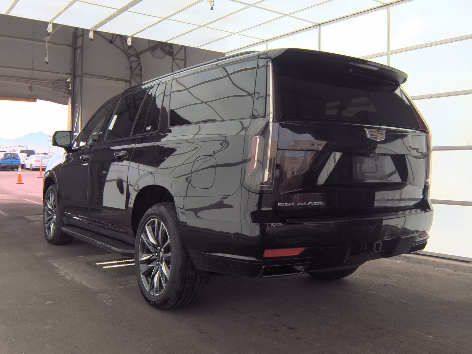 2023 Cadillac Escalade ESV Sport AWD