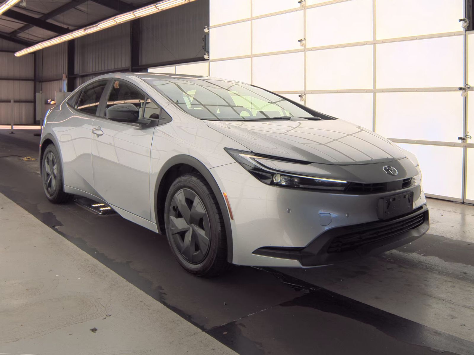 2025 Toyota Prius LE FWD