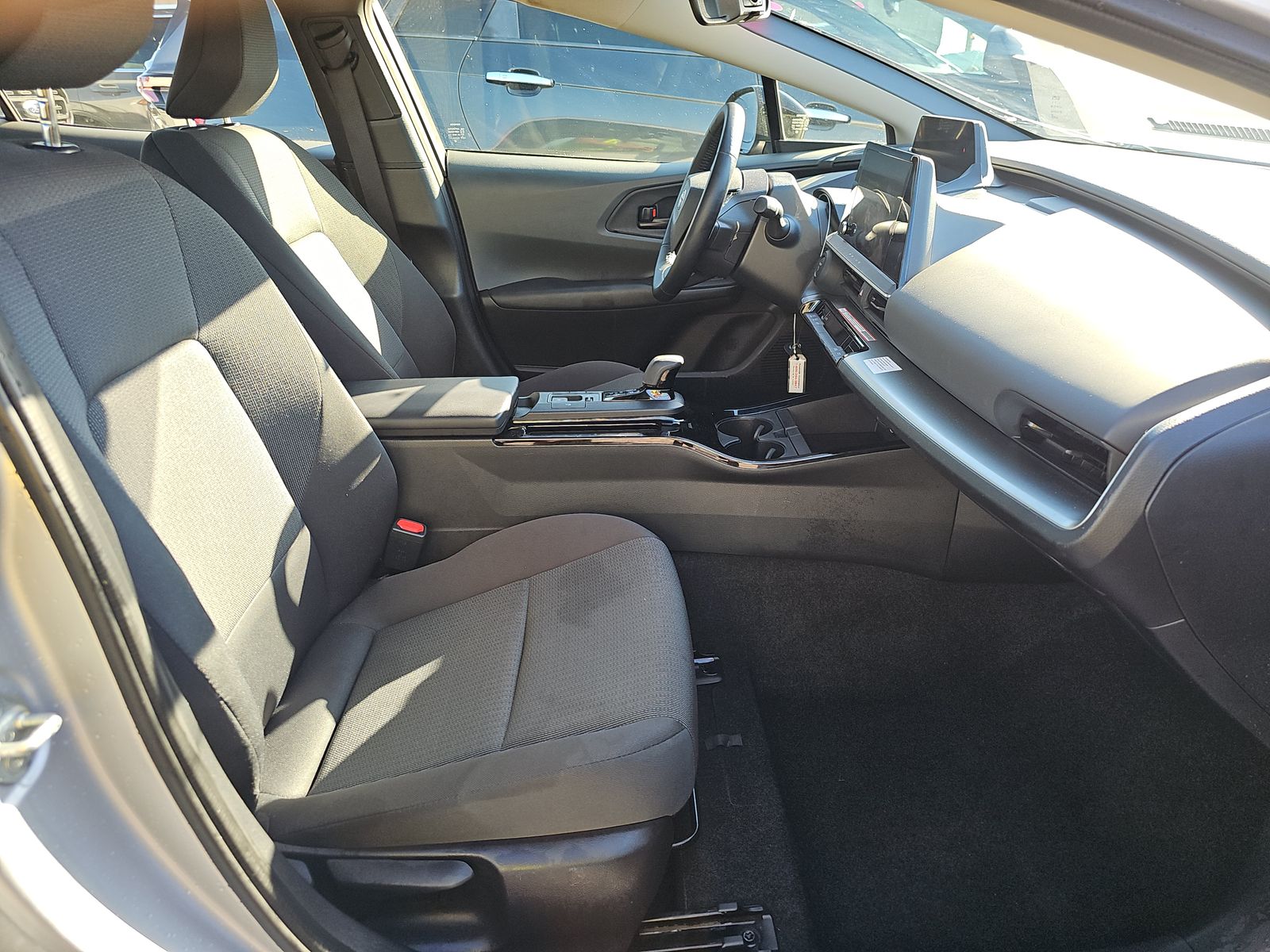 2025 Toyota Prius LE FWD