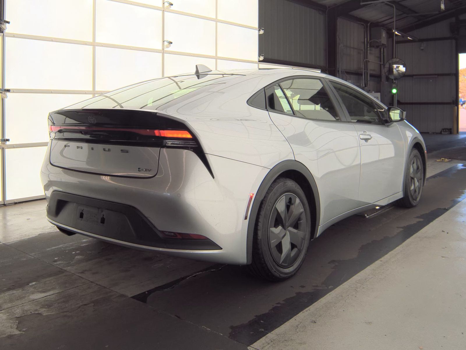 2025 Toyota Prius LE FWD