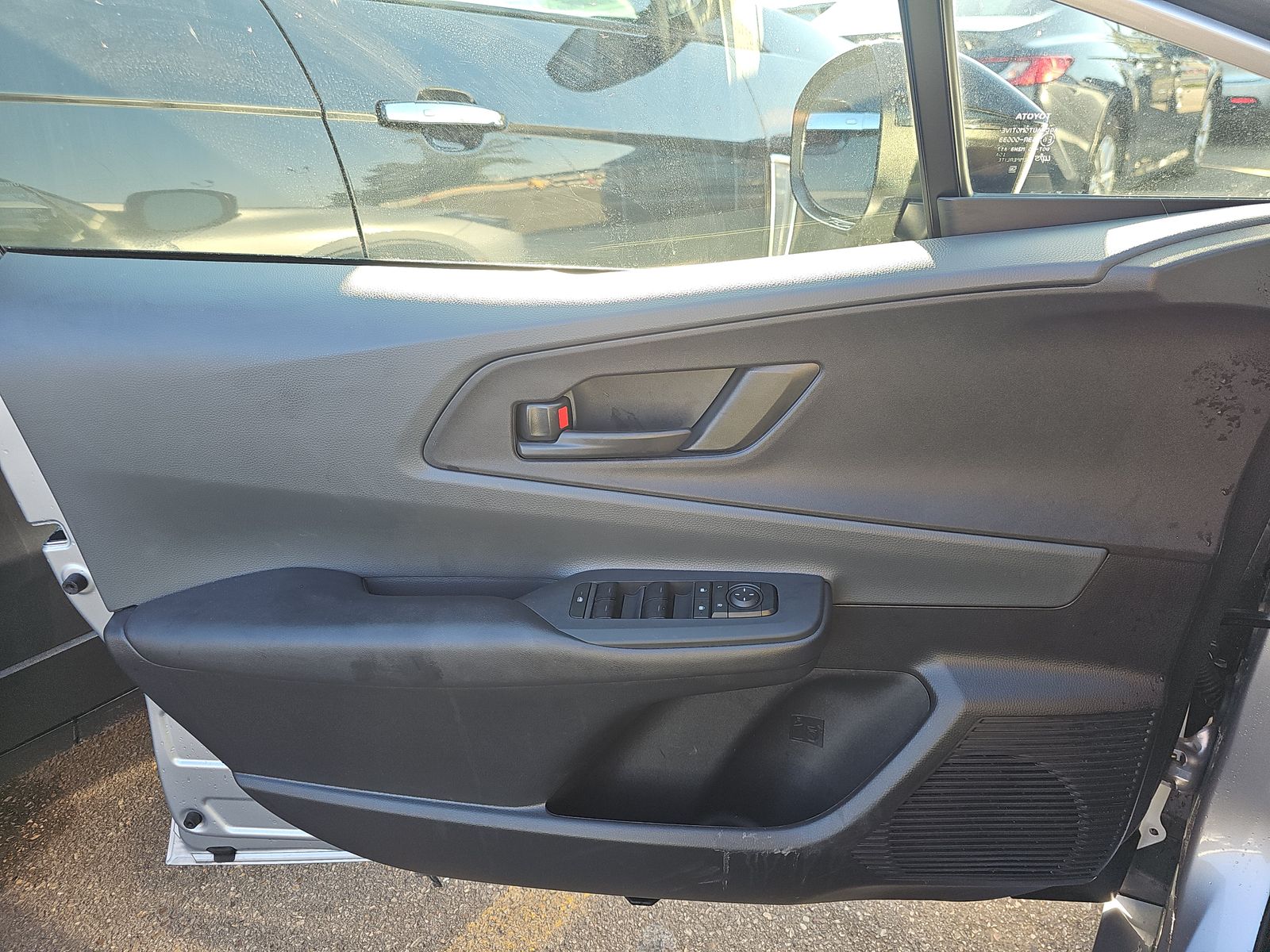 2025 Toyota Prius LE FWD