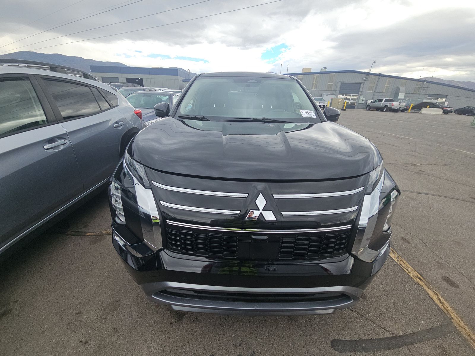 2025 Mitsubishi Outlander SE FWD