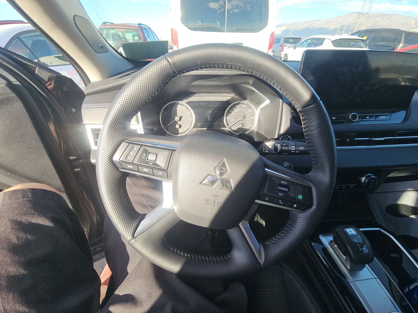 2025 Mitsubishi Outlander SE FWD