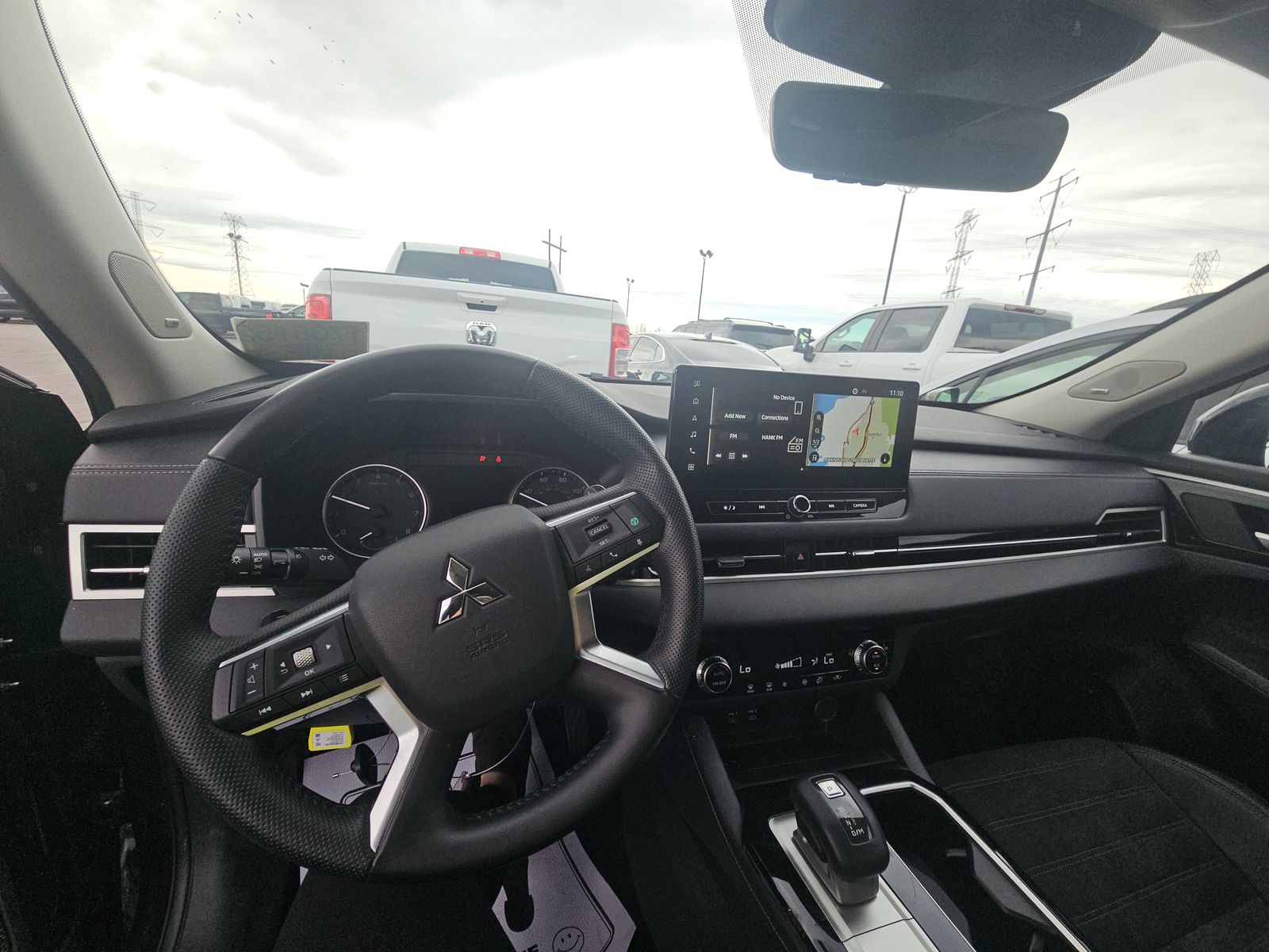 2025 Mitsubishi Outlander SE FWD