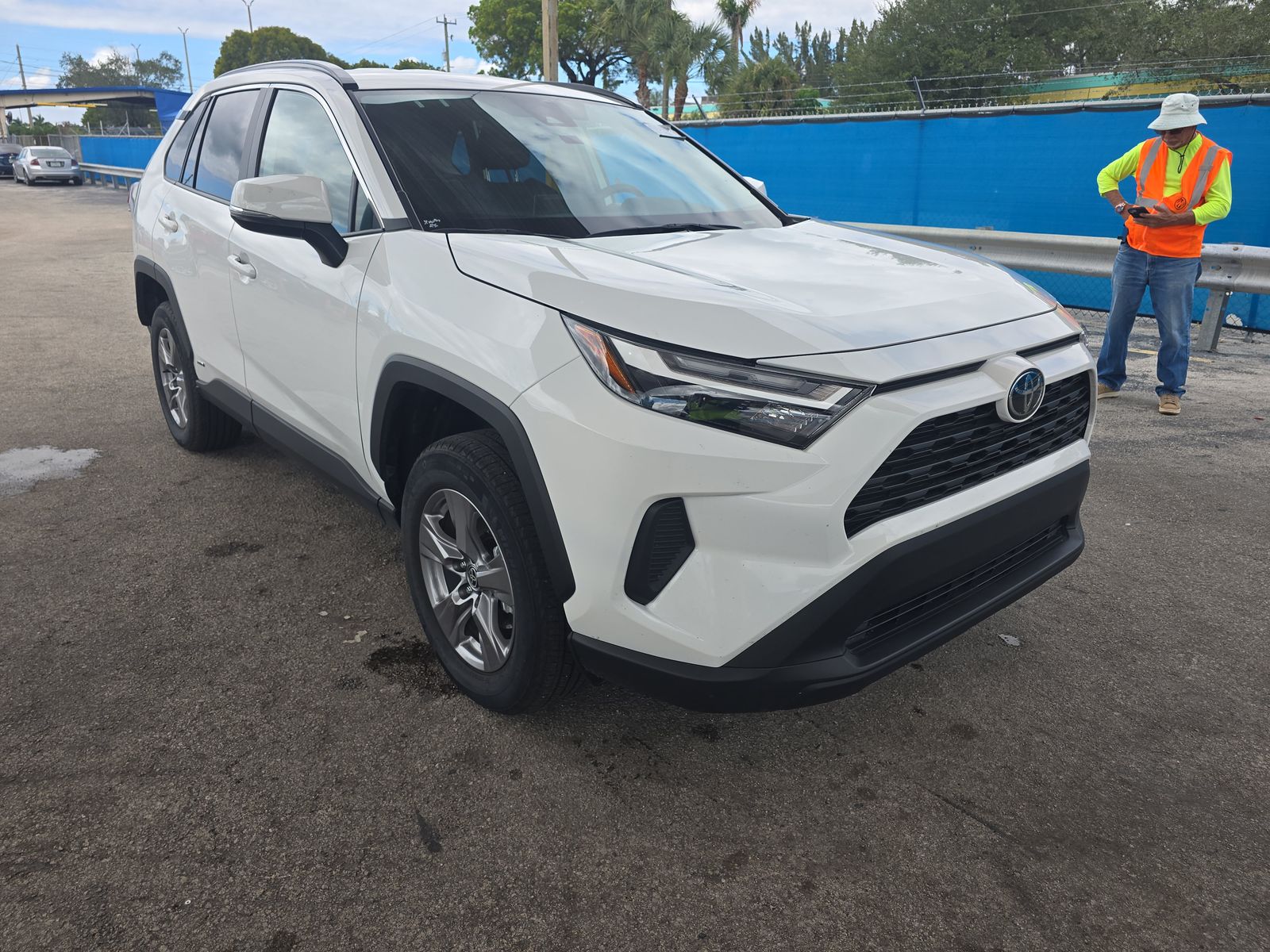 2025 Toyota RAV4 Hybrid XLE AWD