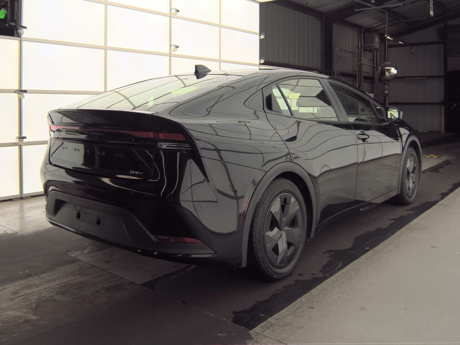 2025 Toyota Prius LE FWD