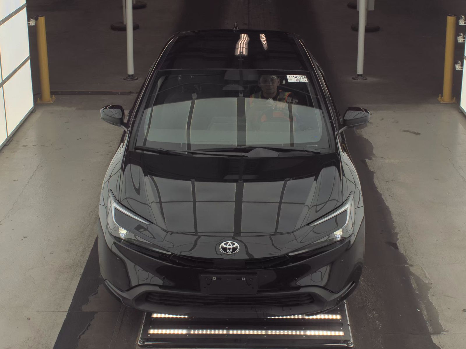 2025 Toyota Prius LE FWD