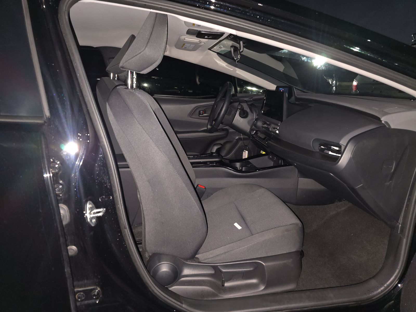 2025 Toyota Prius LE FWD