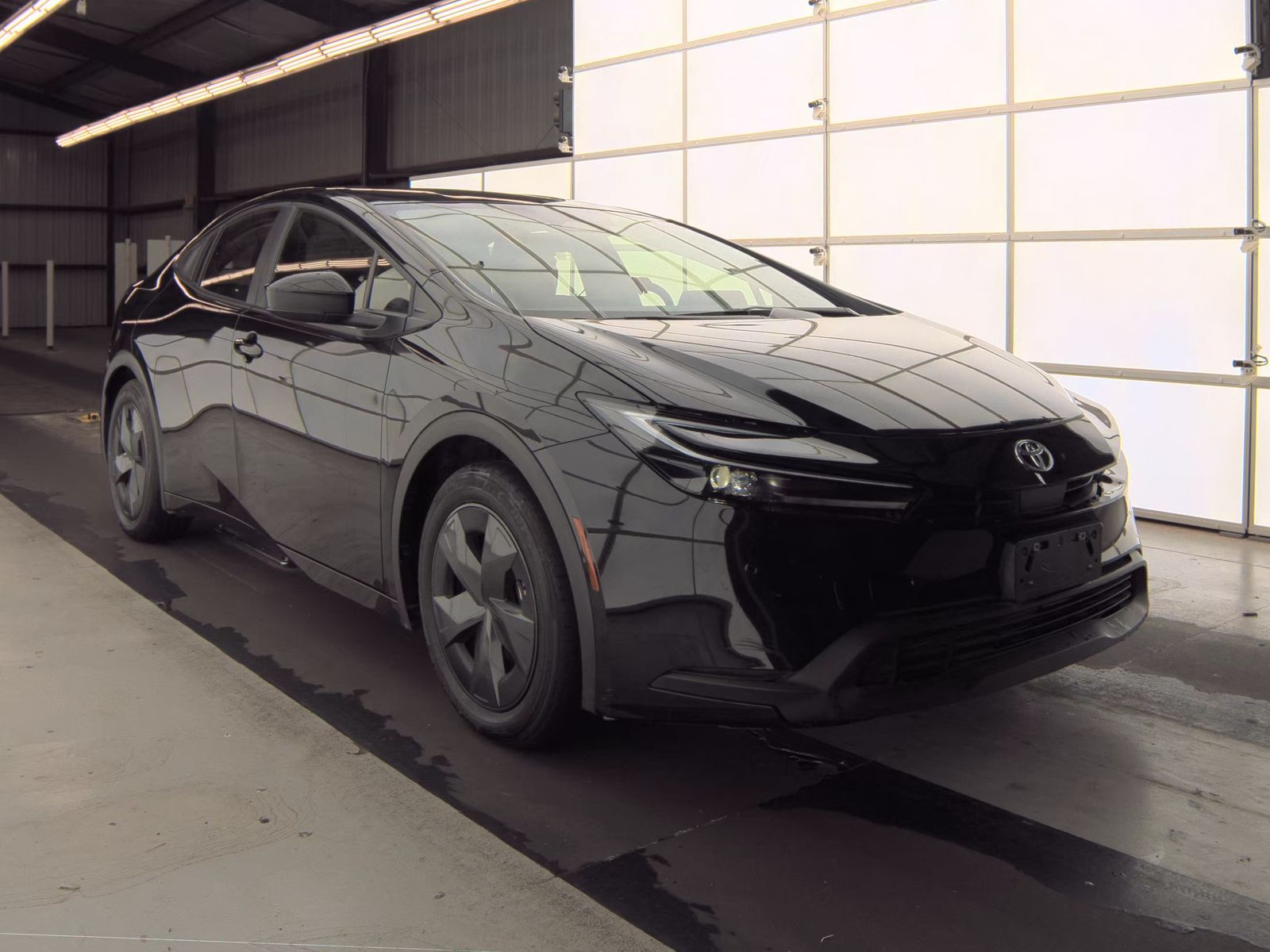 2025 Toyota Prius LE FWD