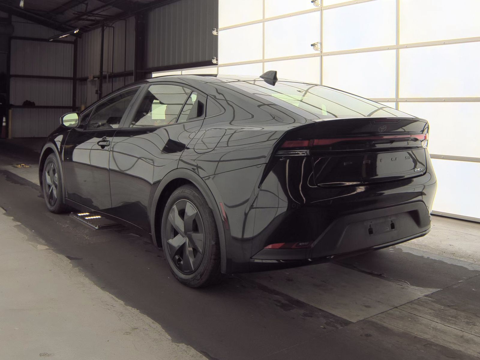 2025 Toyota Prius LE FWD