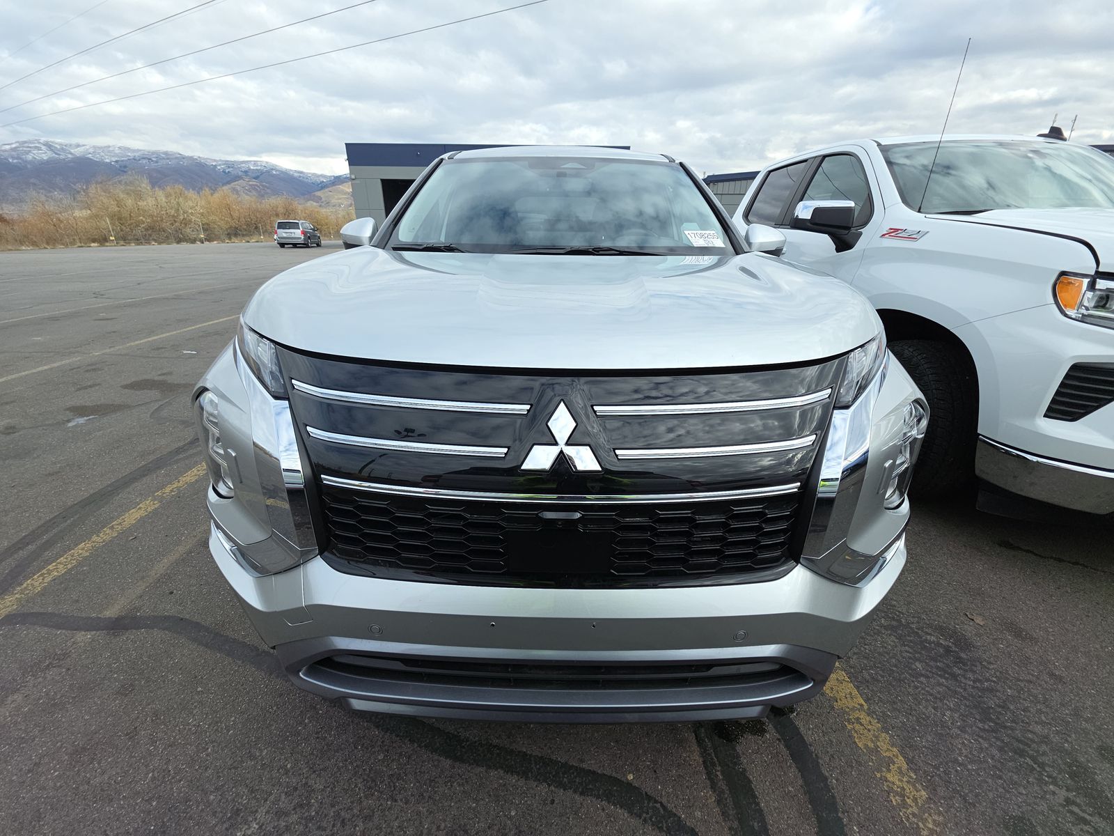 2025 Mitsubishi Outlander SE AWD