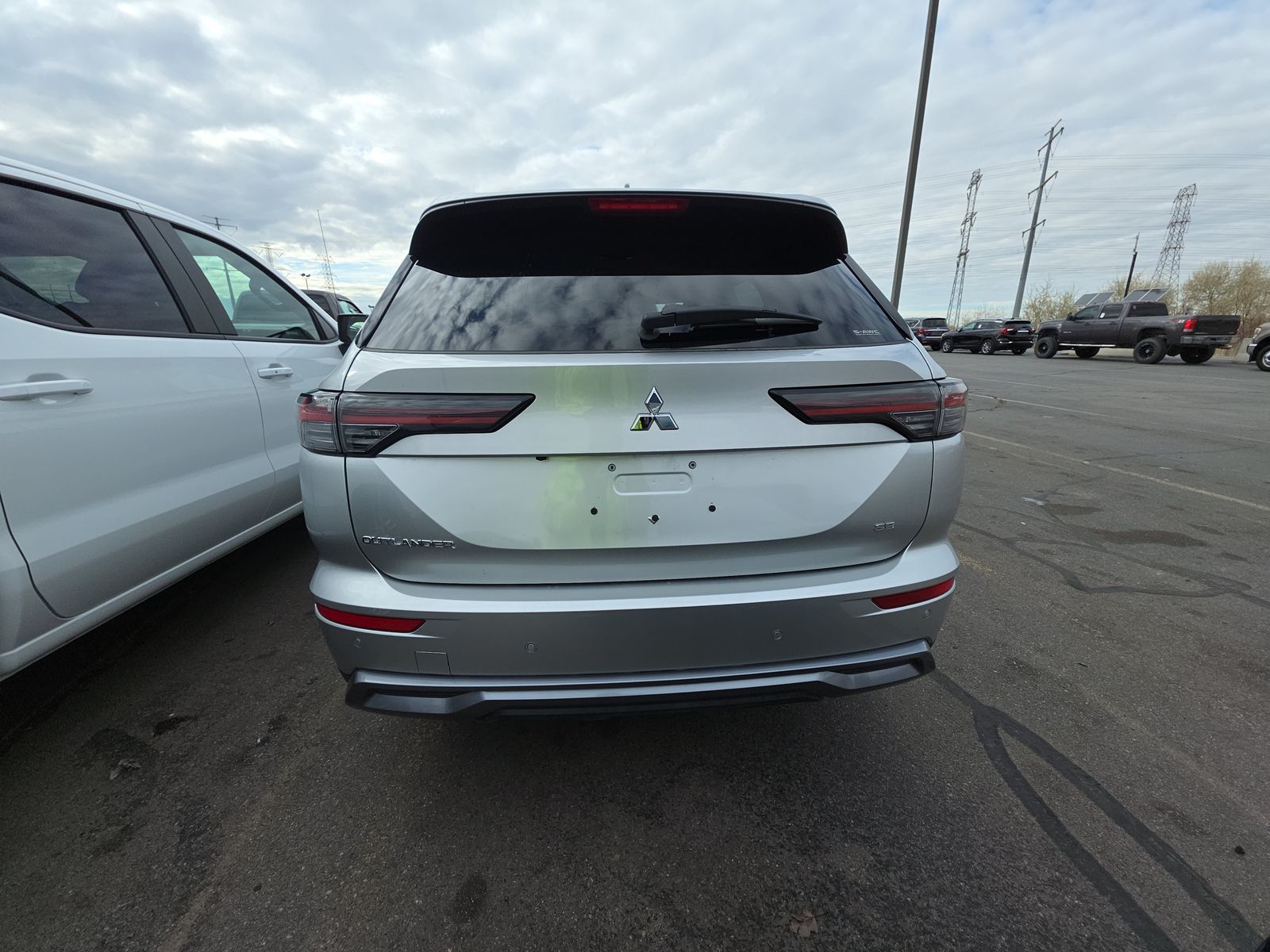 2025 Mitsubishi Outlander SE AWD