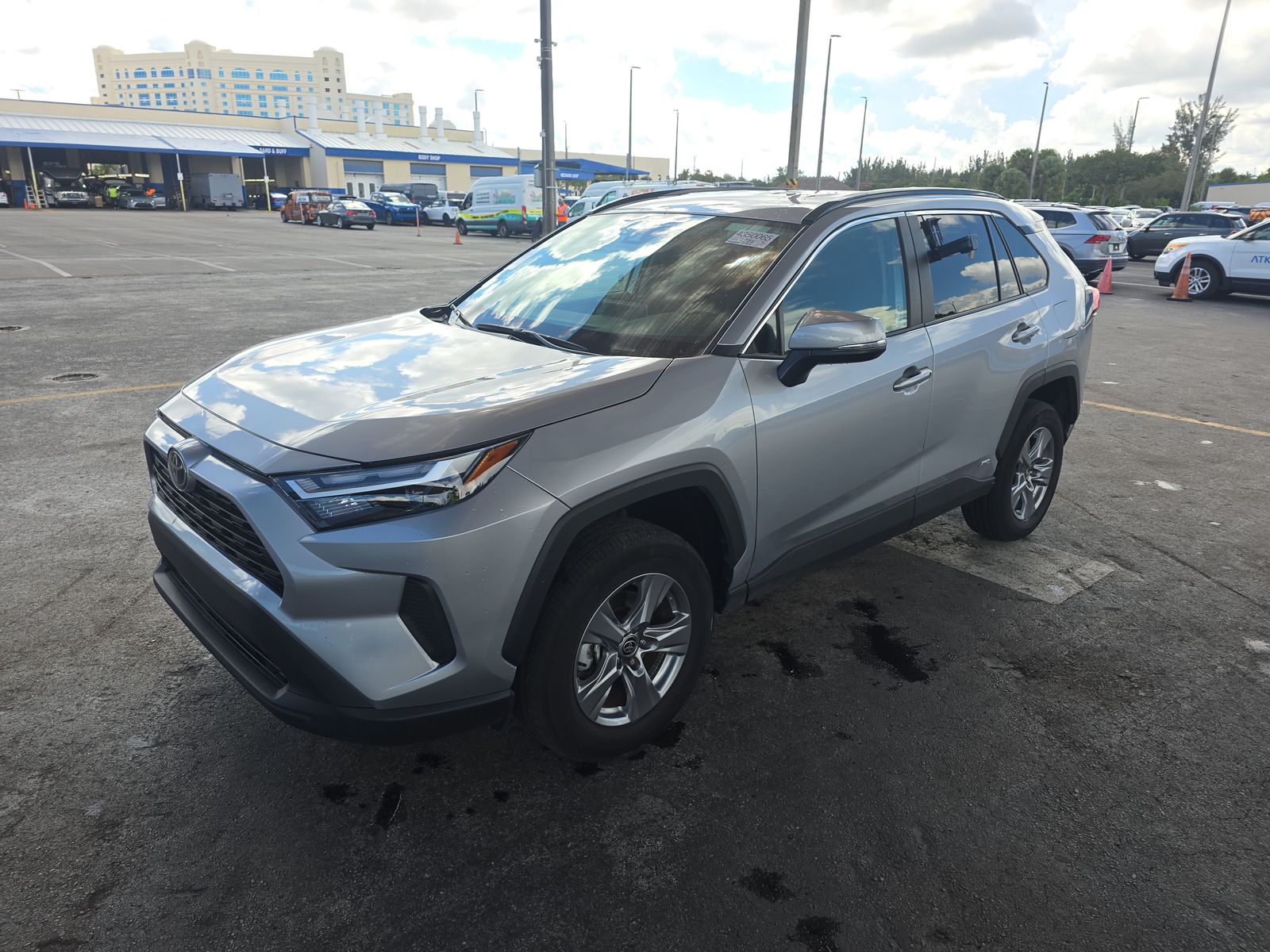 2025 Toyota RAV4 Hybrid XLE AWD