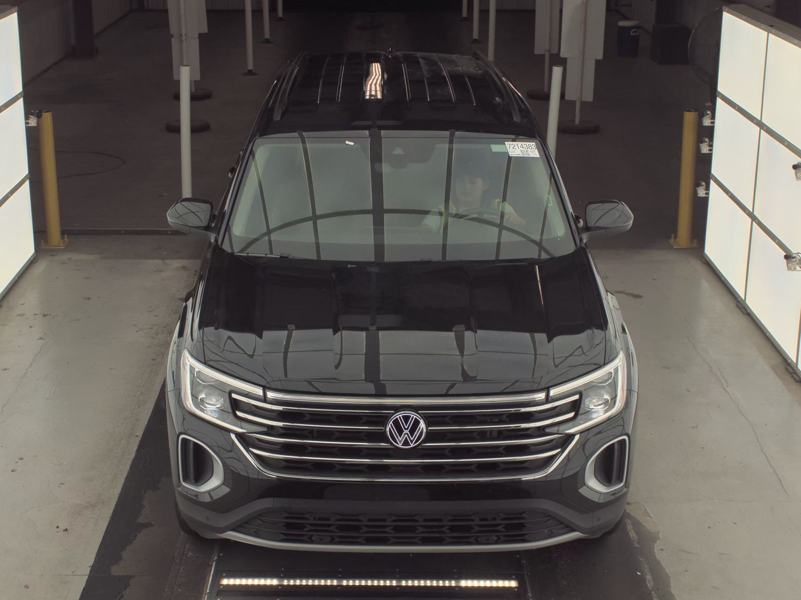 2025 Volkswagen Atlas 2.0T SE FWD