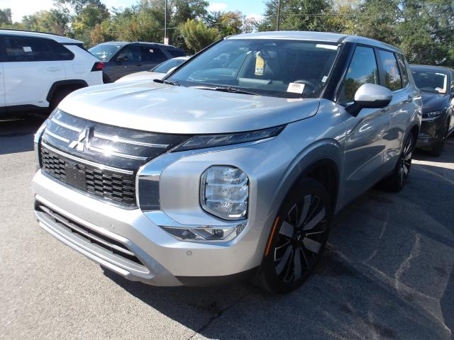 2025 Mitsubishi Outlander SE FWD