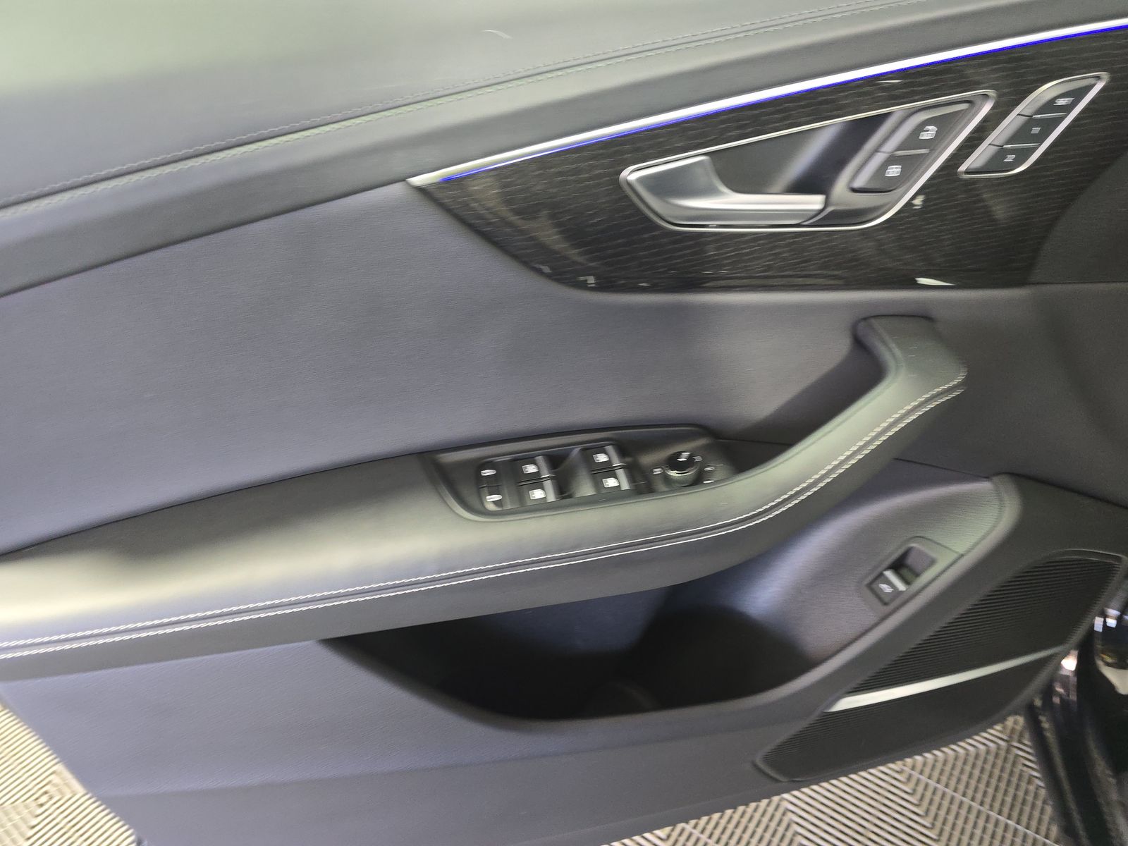 2024 Audi Q8 Prestige AWD