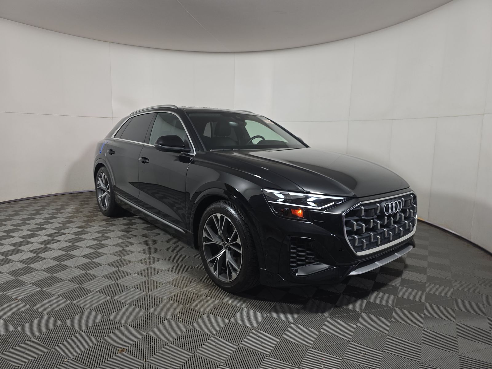 2024 Audi Q8 Prestige AWD