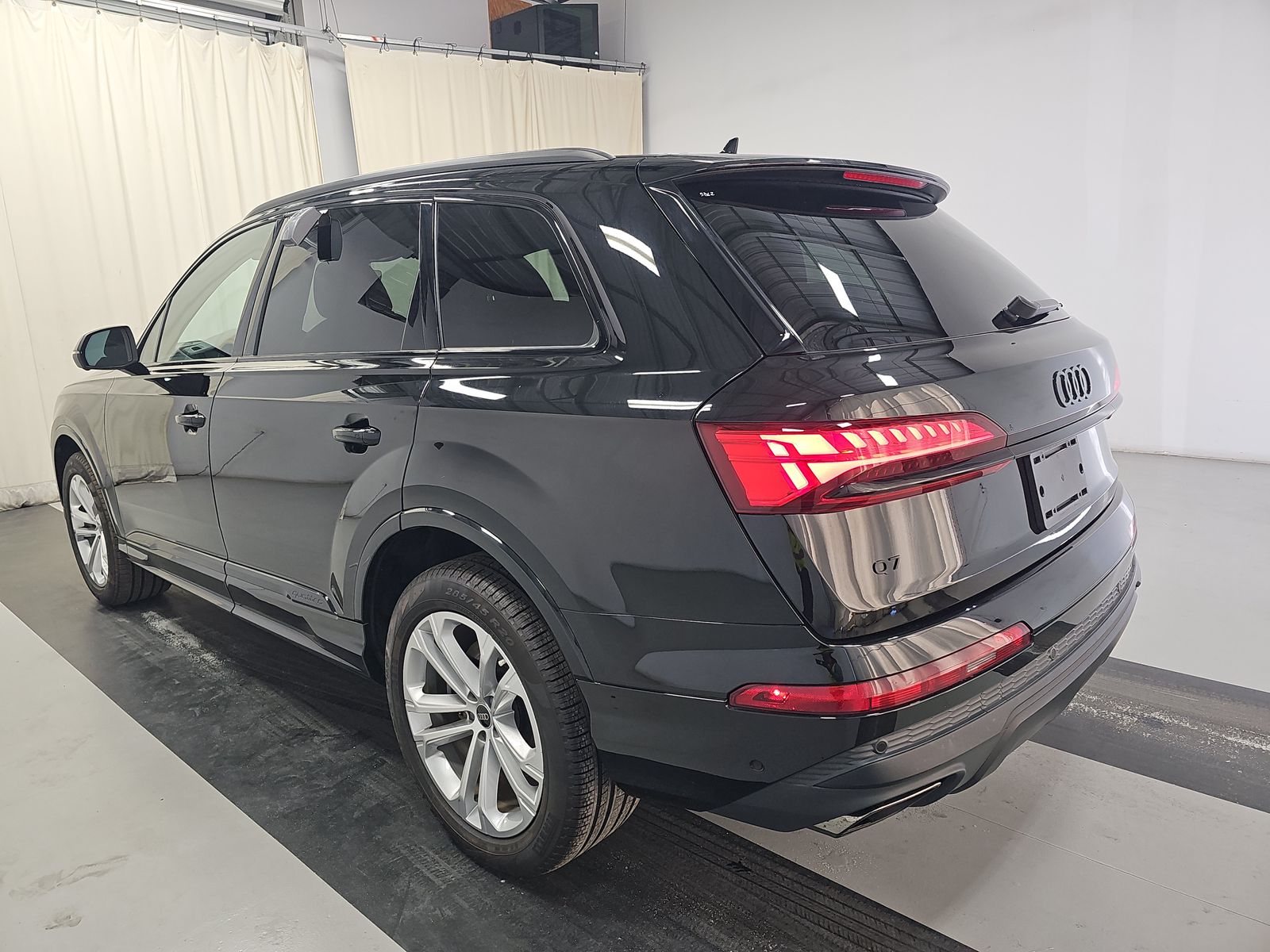 2025 Audi Q7 Premium Plus AWD
