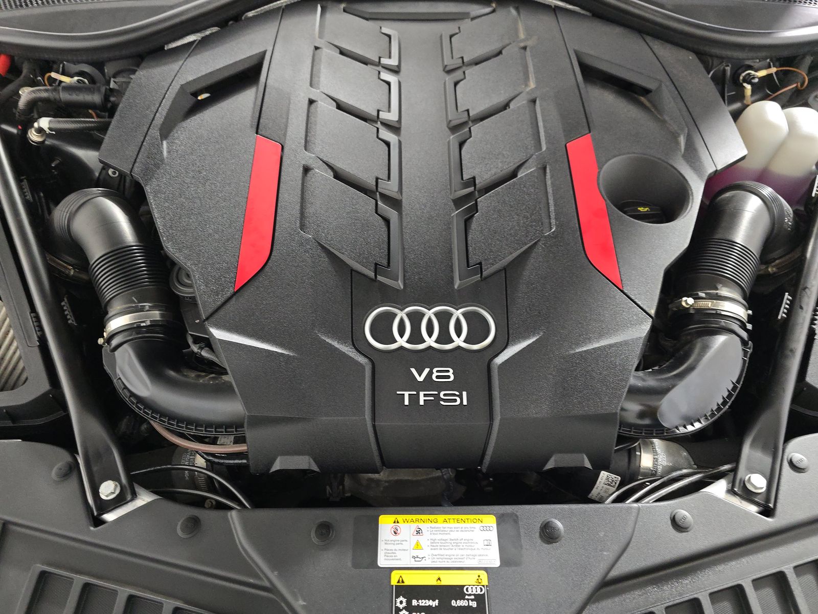 2022 Audi S8 Base AWD