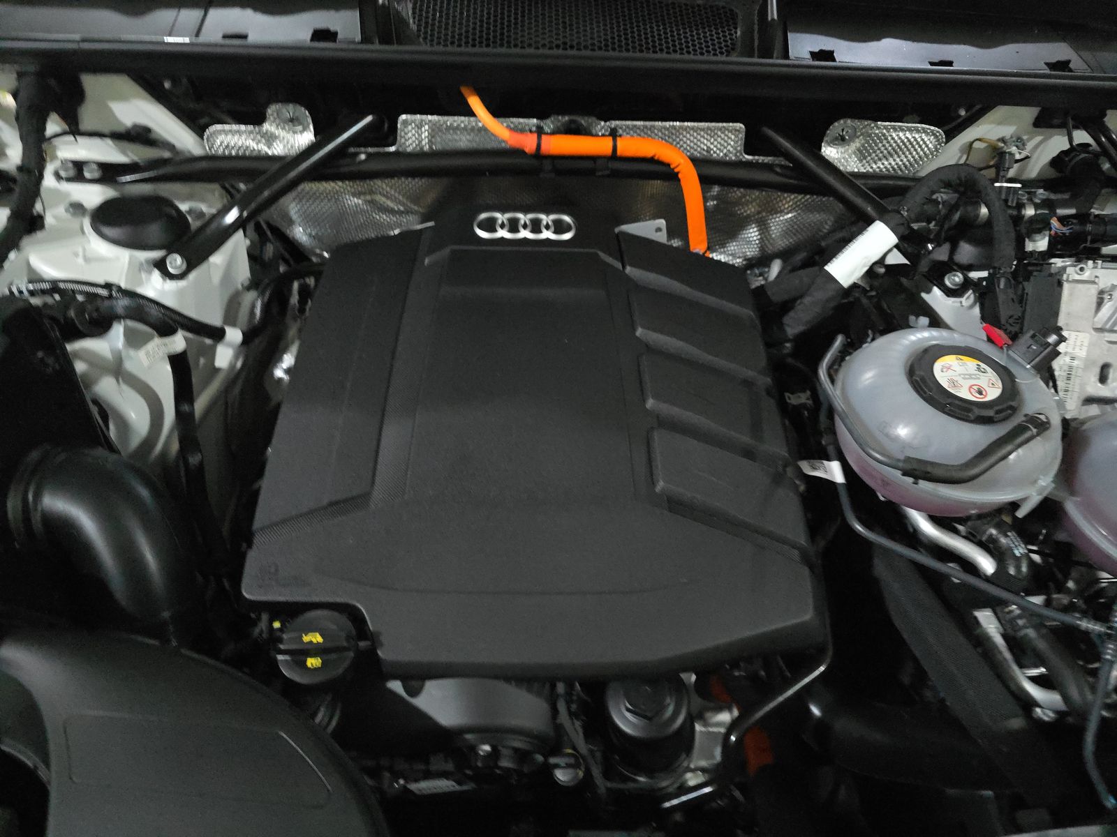 2025 Audi Q5 e Plug-In Hybrid S line Premium Plus AWD