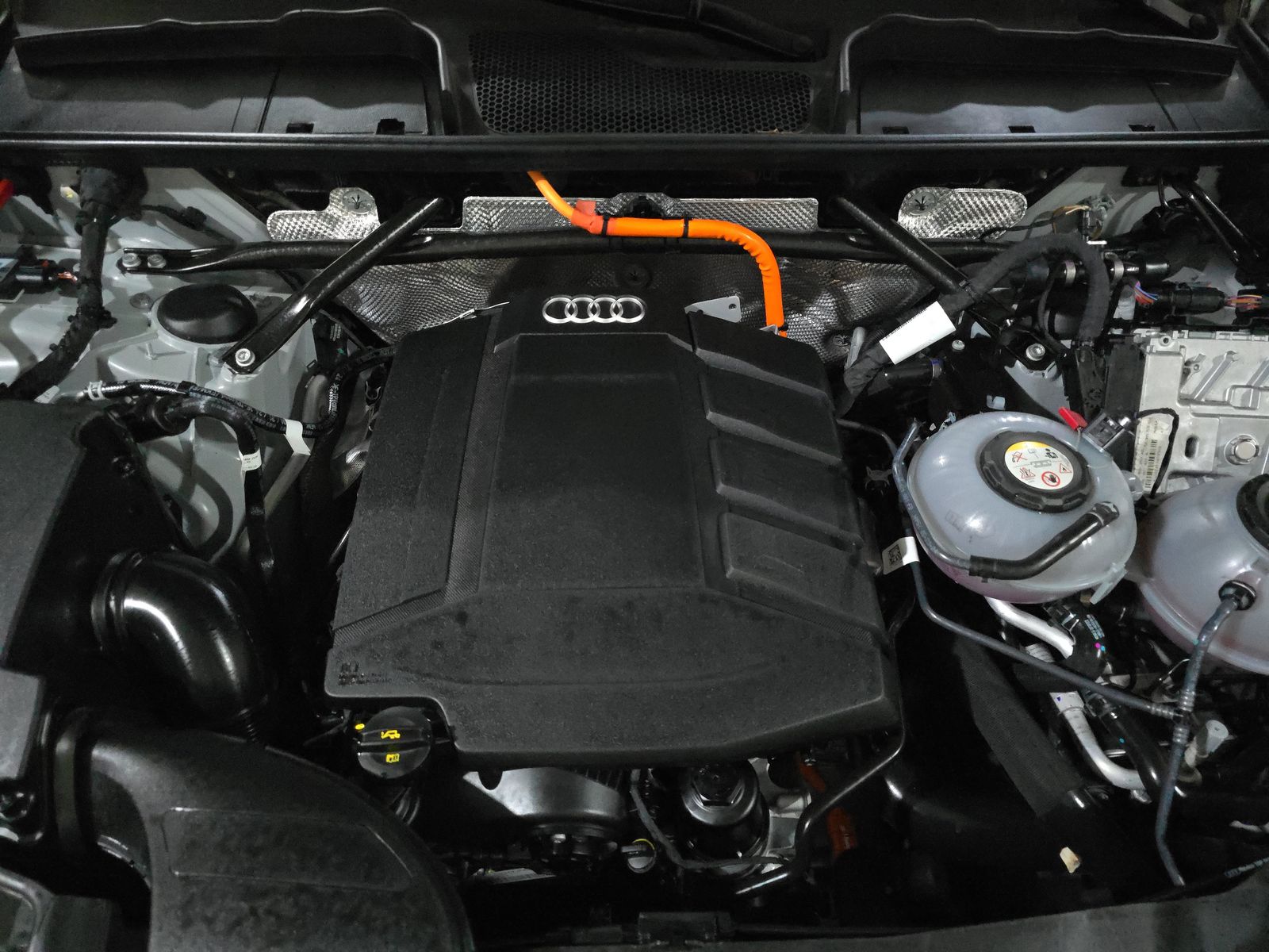 2025 Audi Q5 e Plug-In Hybrid S line Premium Plus AWD