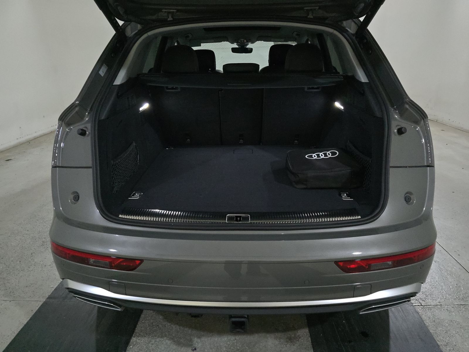 2025 Audi Q5 e Plug-In Hybrid S line Premium Plus AWD