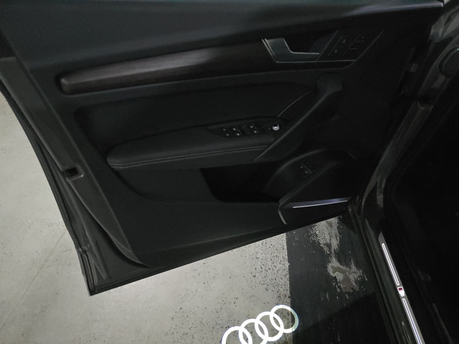 2025 Audi Q5 e Plug-In Hybrid S line Premium Plus AWD